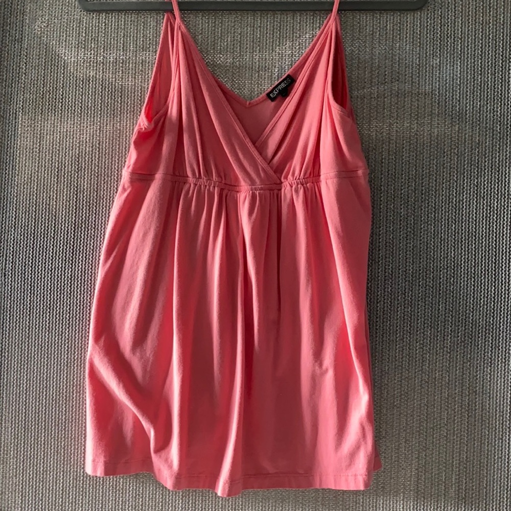 Coral colored flowy tank top!